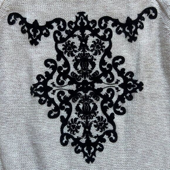 Democracy Sweater Cream Velvet Design Long Sleeve Wool Blend Drop Tail Hem Sz S - Picture 6 of 9